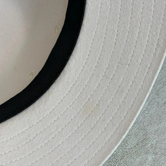 PHENIX‎ Retro Wool Felt Cloche Style Hat in Ivory Chic Lady Neutral, Size OS main image 9